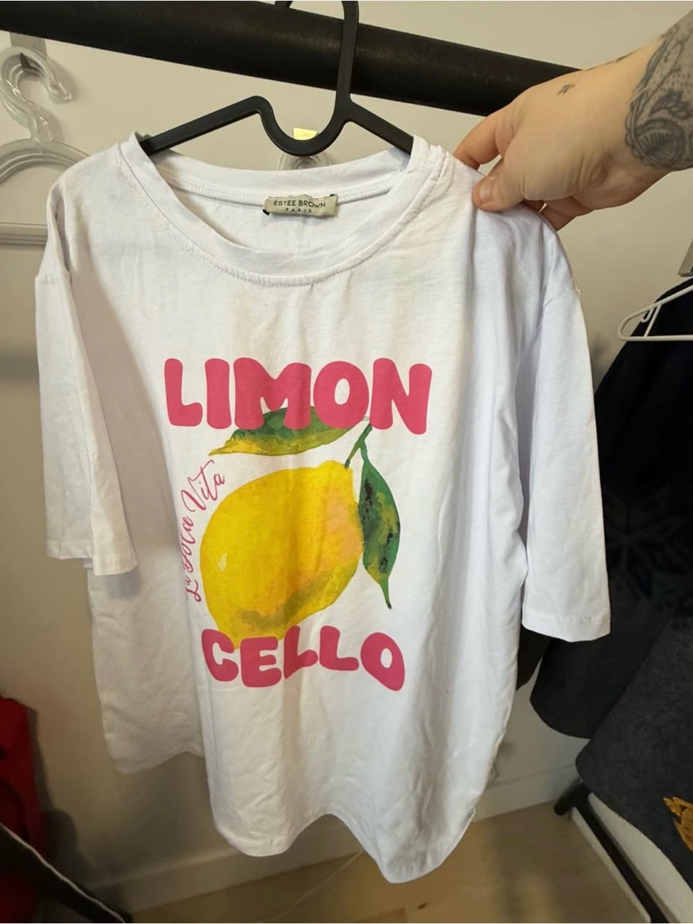 Limon Cello Graphic Tee with Lemon Print